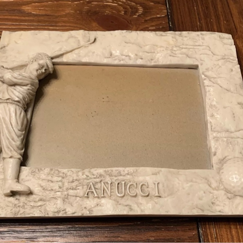Anucci Golf Frame 8.5” x 7”.